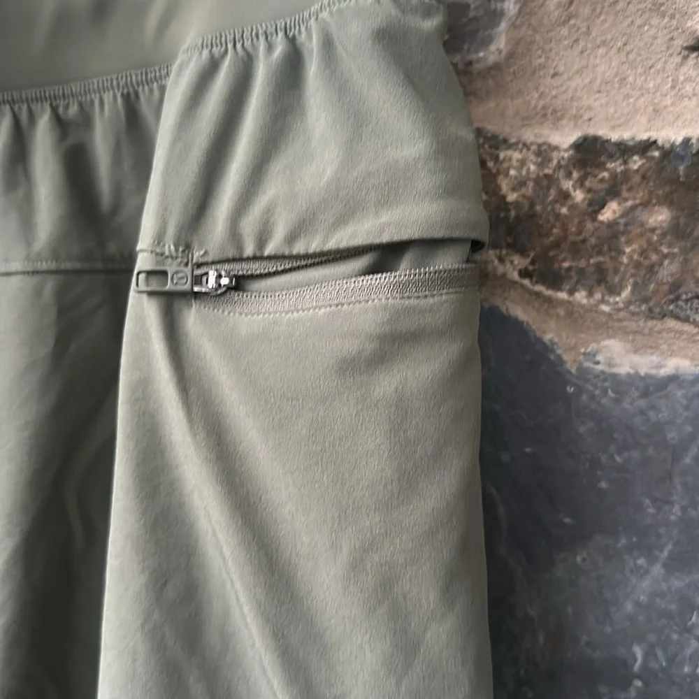 Lululemon Athletica T.H.E. Short 9